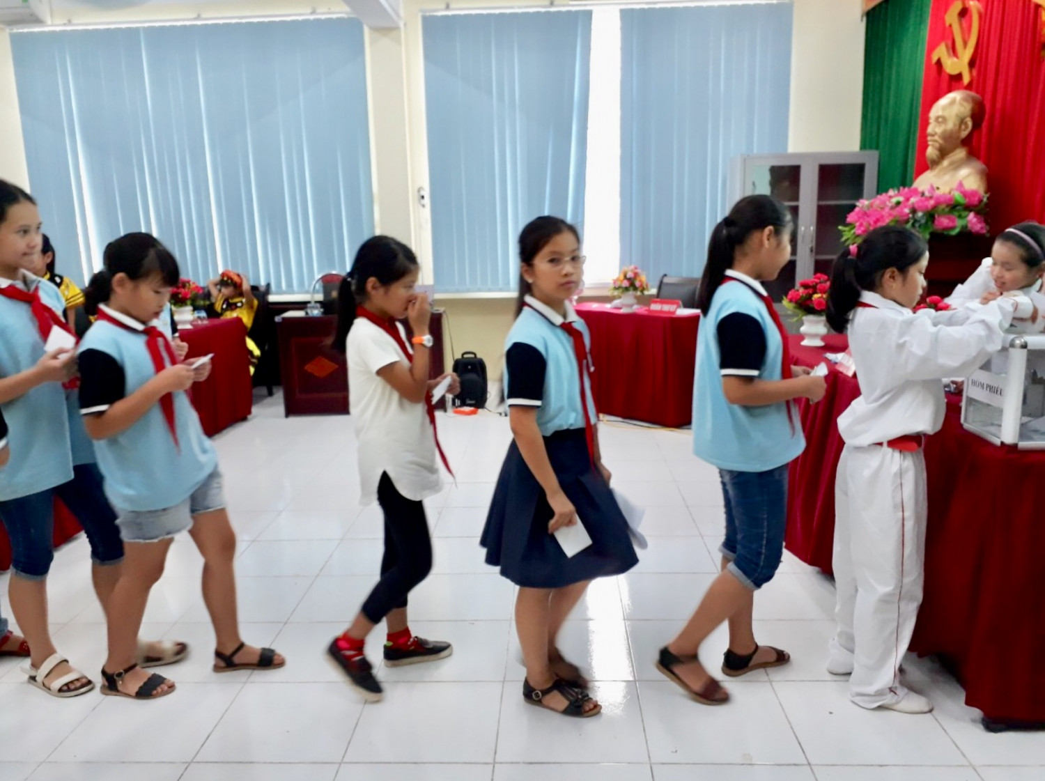 Đại hội bỏ phiếu